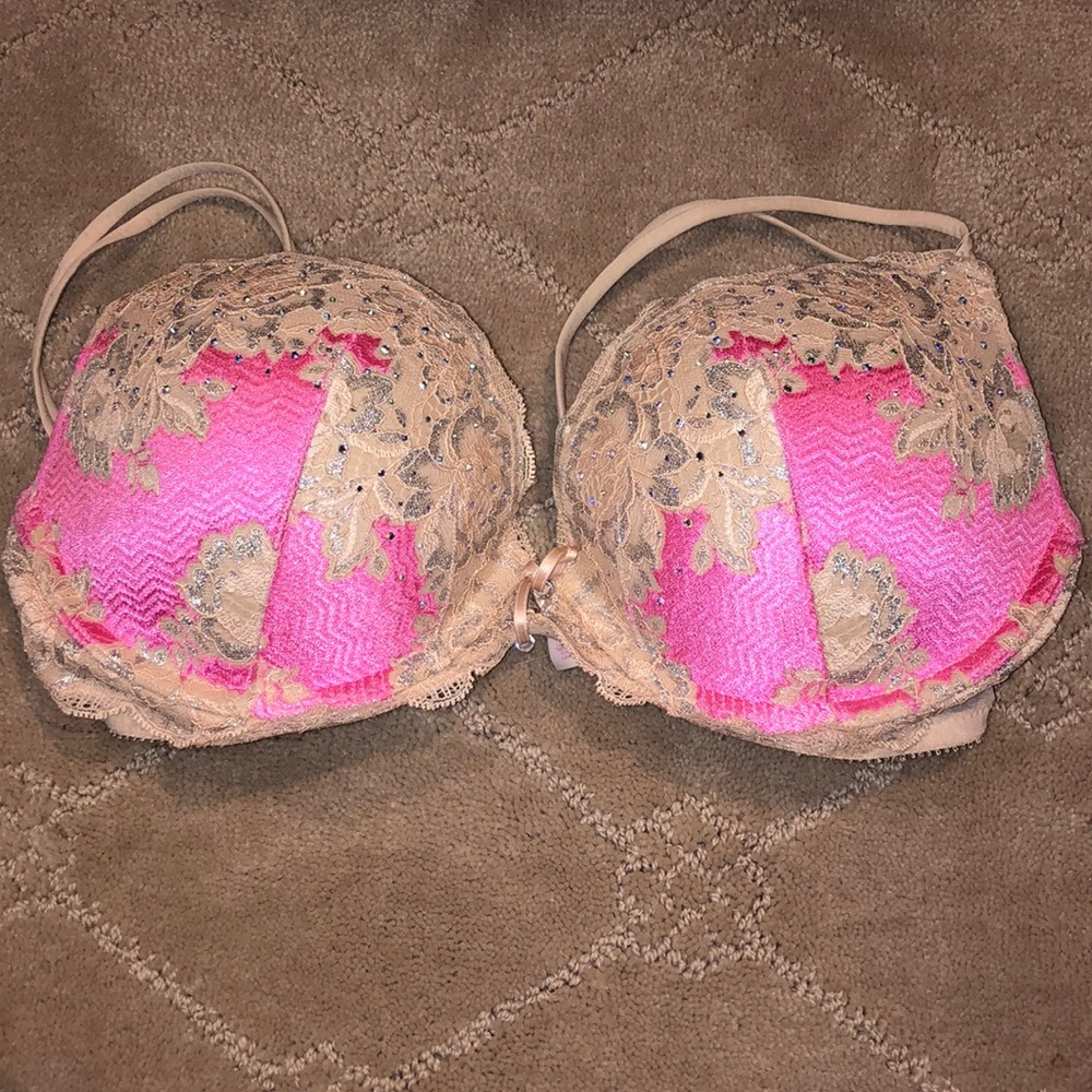 Victoria Secret Very Sexy 😍Push Up bra
